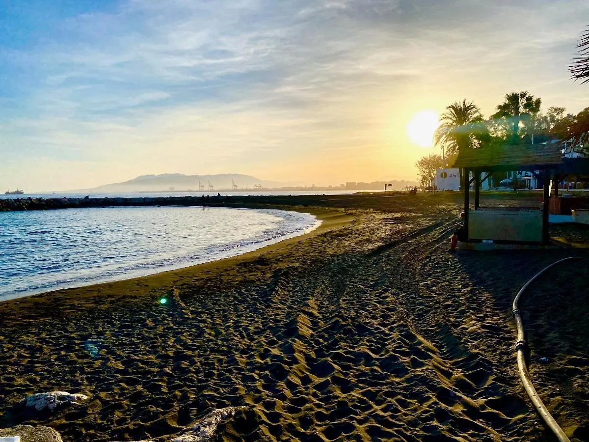 Malaga Beach And Sun Apartamento
